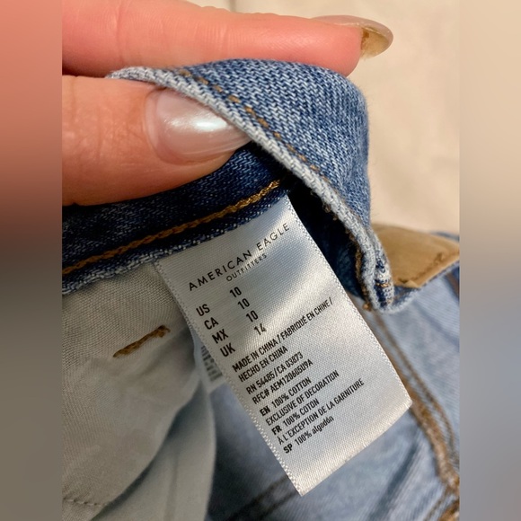 American Eagle Size 10 Mom Short - Picture 4 of 4